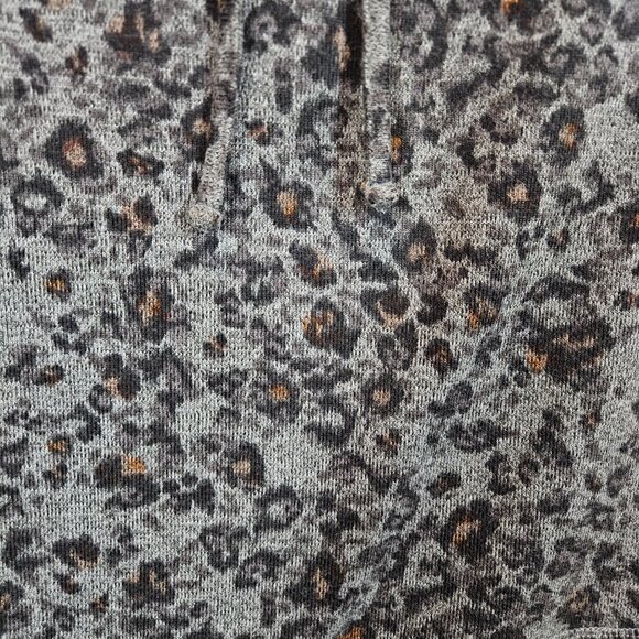 Maurices XL Leopard Print Cowl Neck Pullover Sweater Gray animal print soft warm - Picture 6 of 11